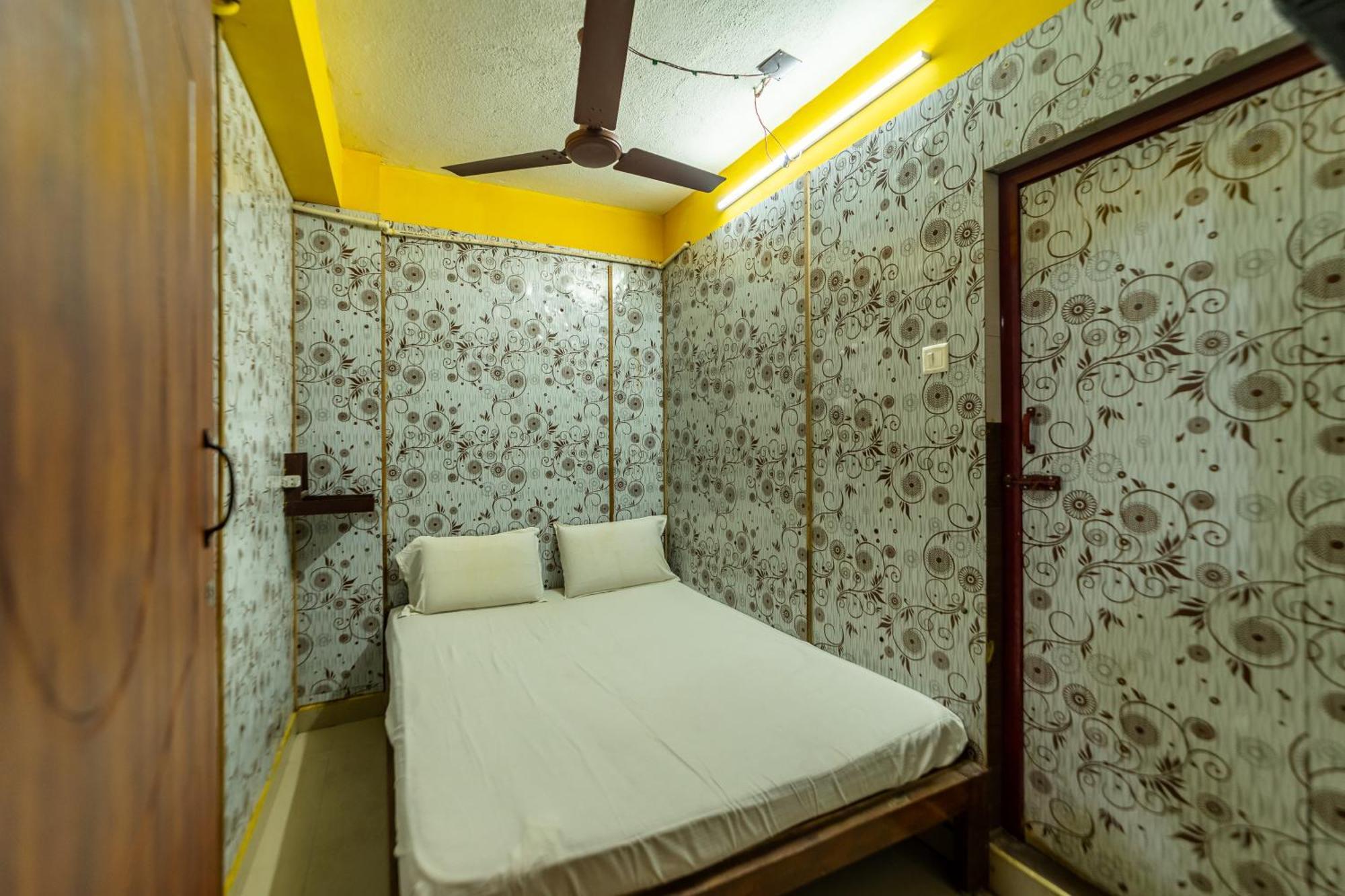 Vasavi Residenzcy Hotel Puducherry Eksteriør billede