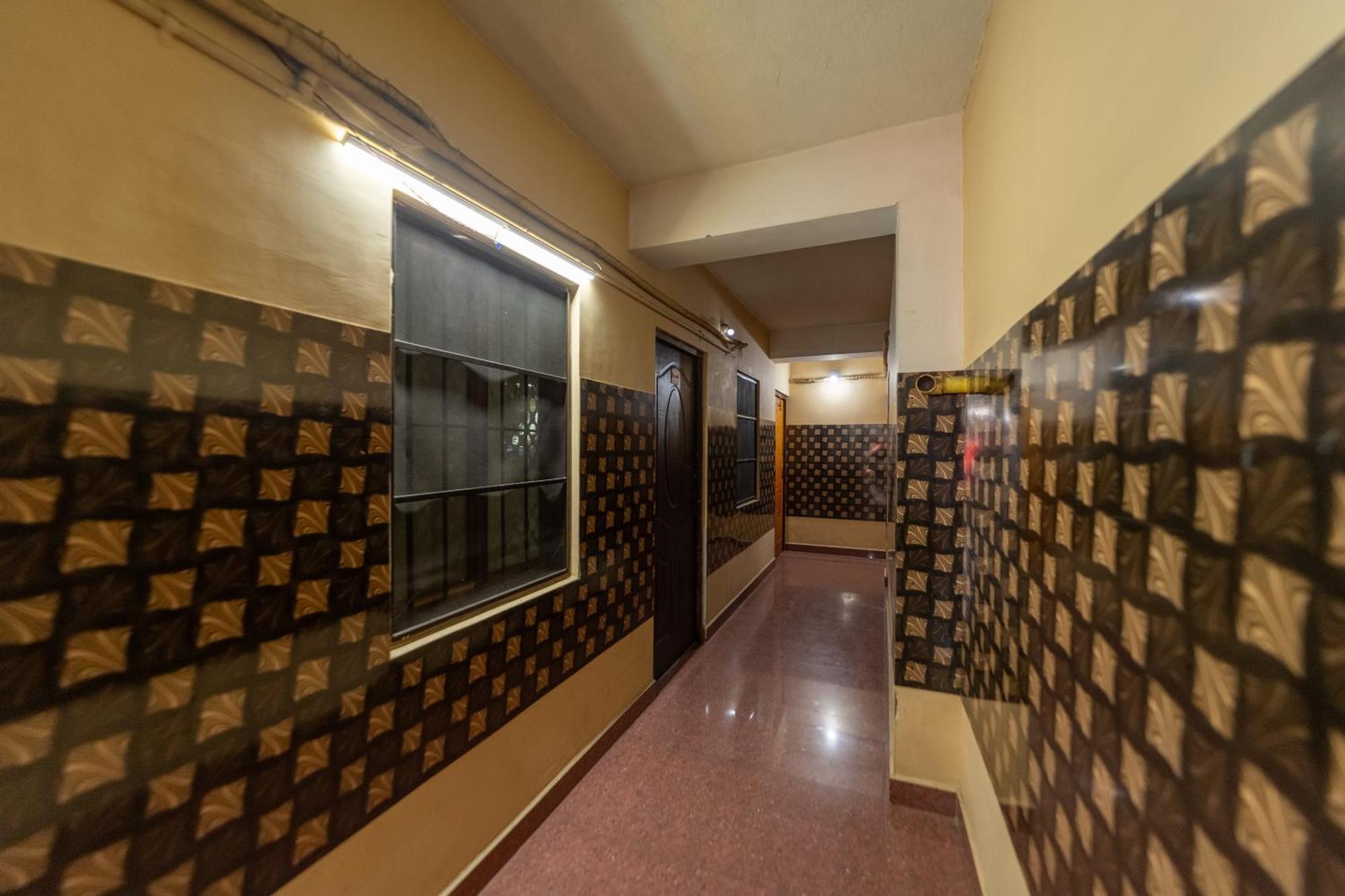 Vasavi Residenzcy Hotel Puducherry Eksteriør billede