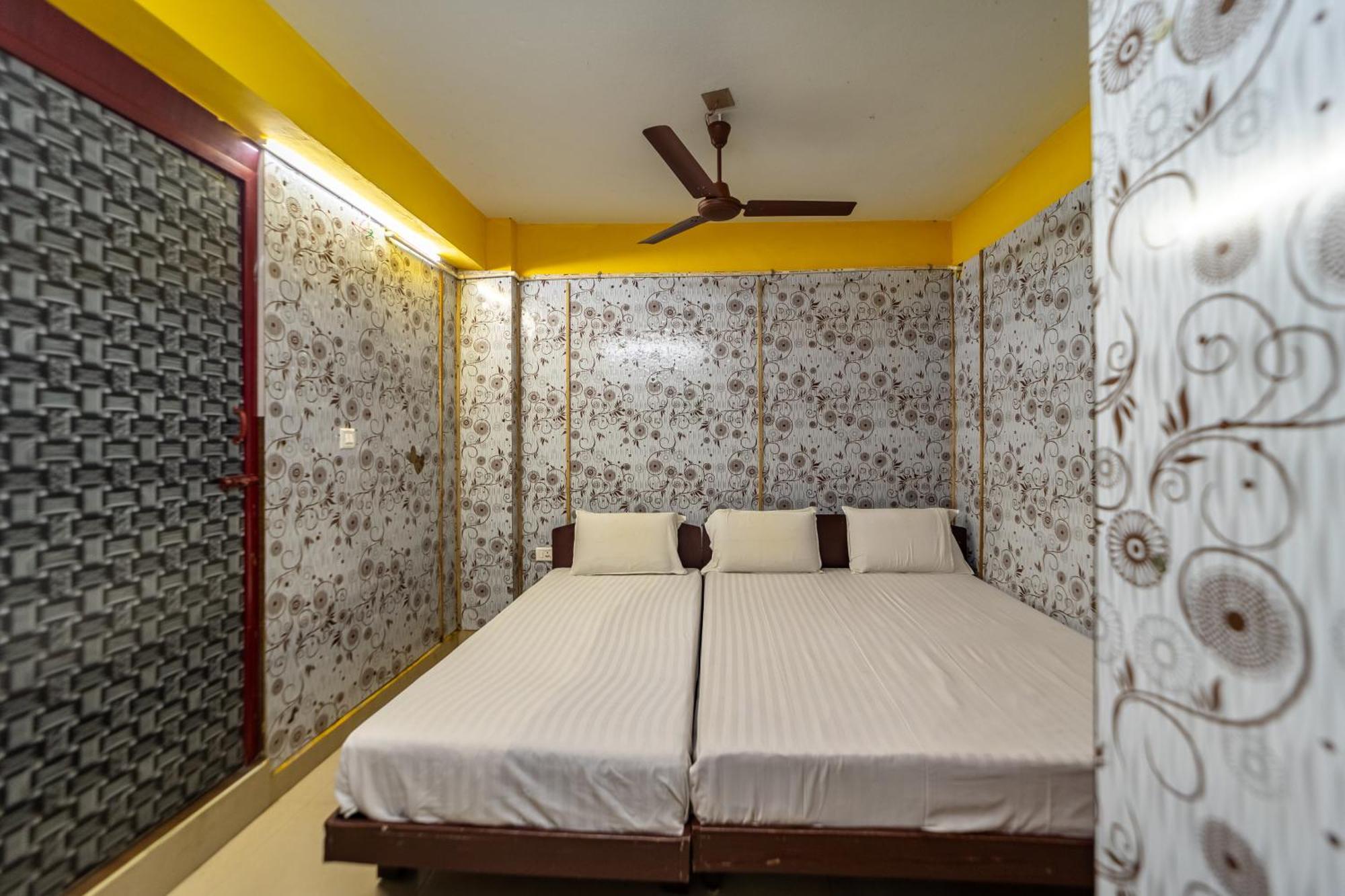 Vasavi Residenzcy Hotel Puducherry Eksteriør billede