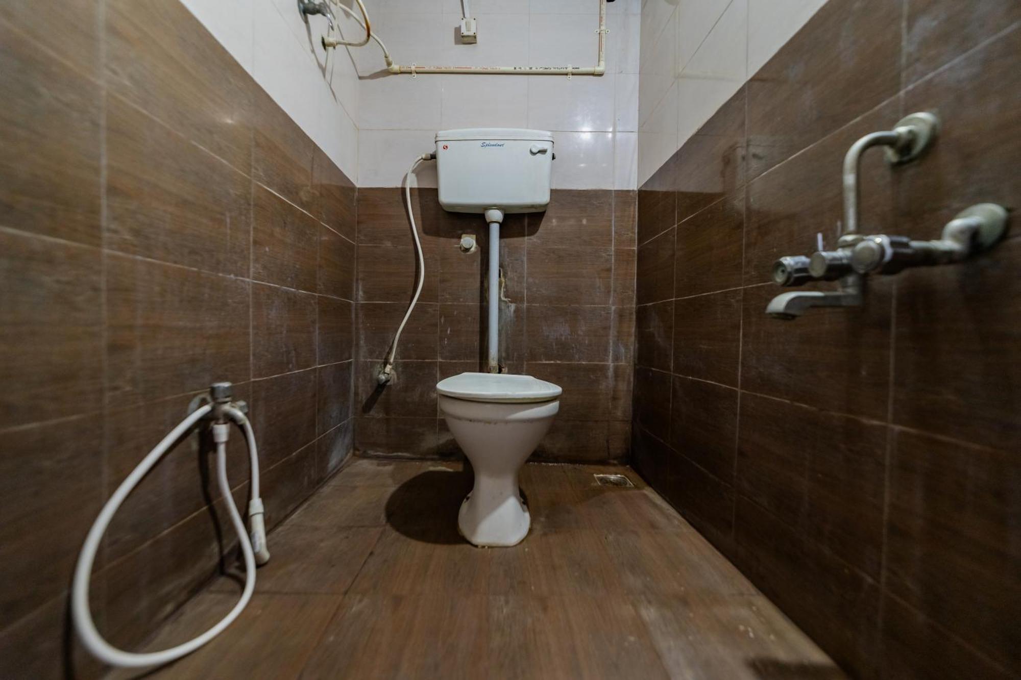 Vasavi Residenzcy Hotel Puducherry Eksteriør billede