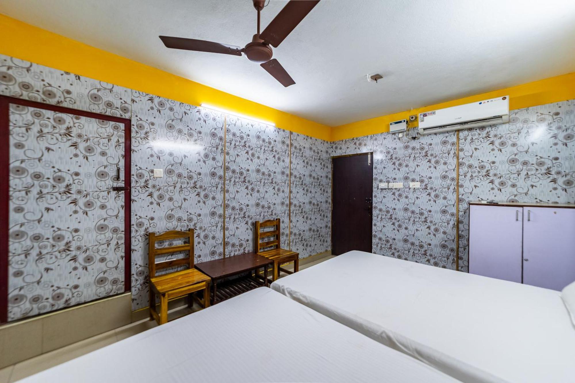 Vasavi Residenzcy Hotel Puducherry Eksteriør billede