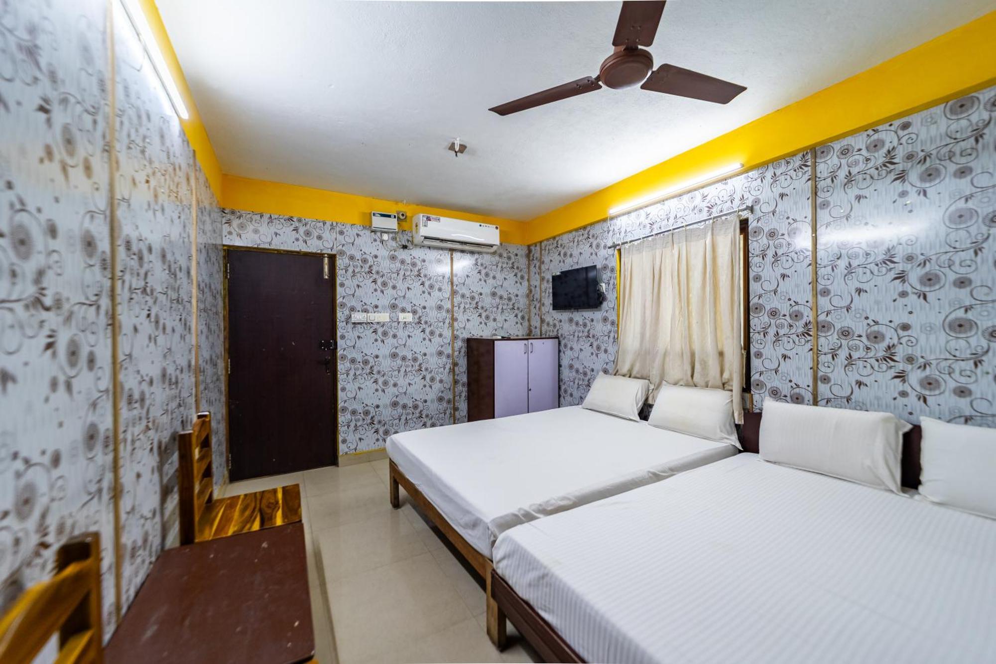 Vasavi Residenzcy Hotel Puducherry Eksteriør billede