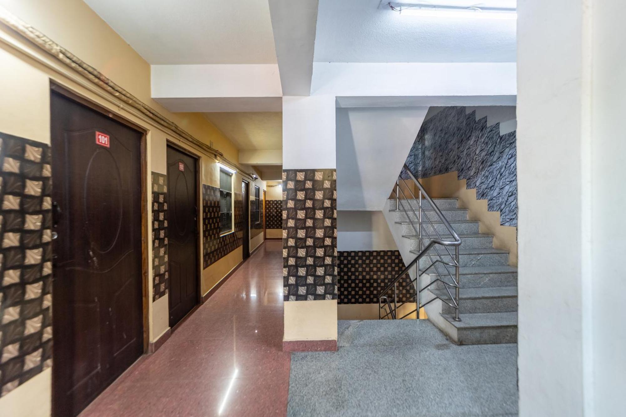 Vasavi Residenzcy Hotel Puducherry Eksteriør billede