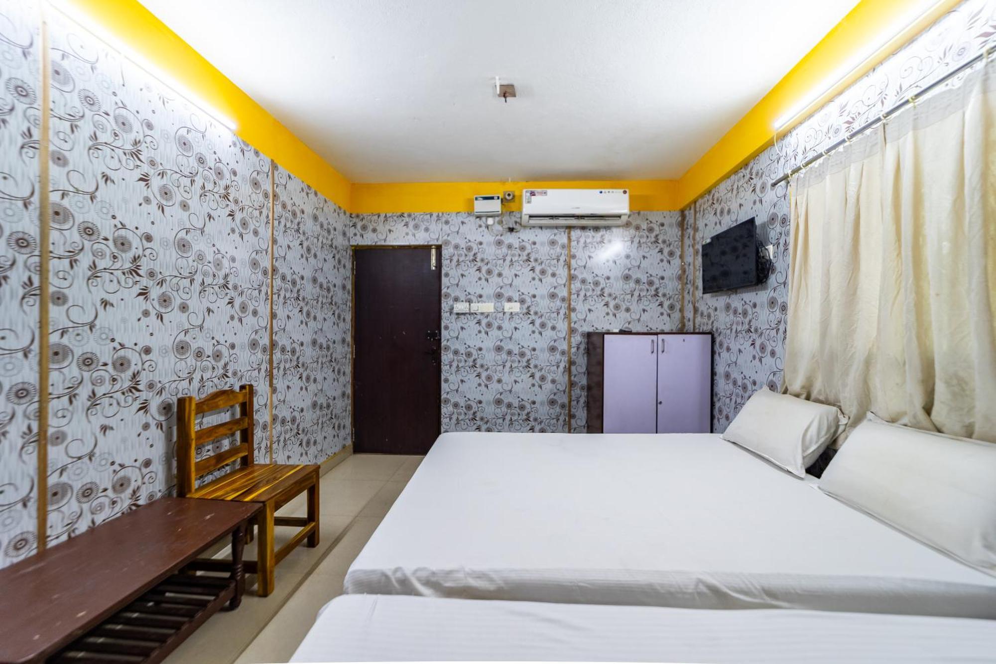 Vasavi Residenzcy Hotel Puducherry Eksteriør billede