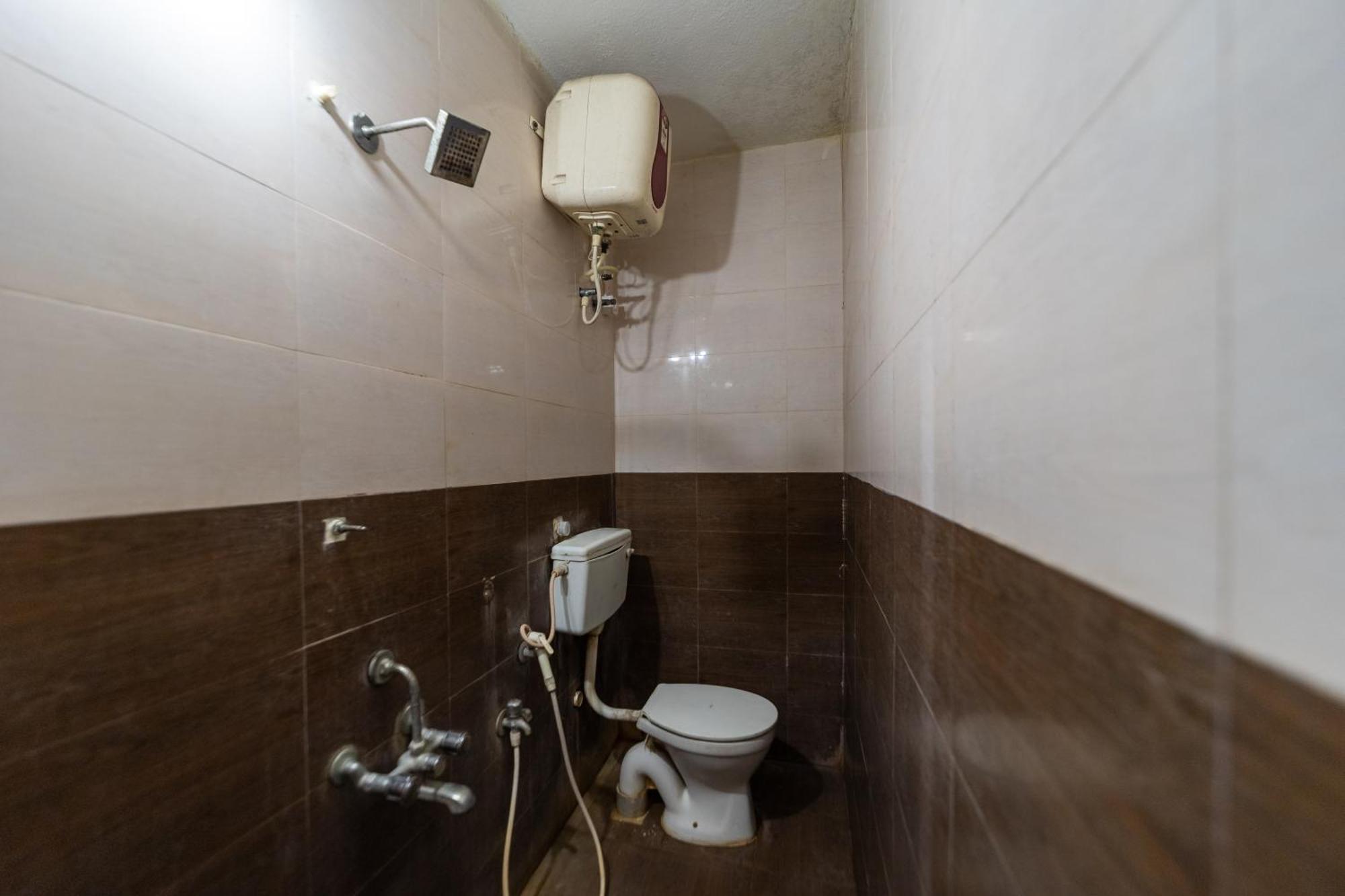 Vasavi Residenzcy Hotel Puducherry Eksteriør billede