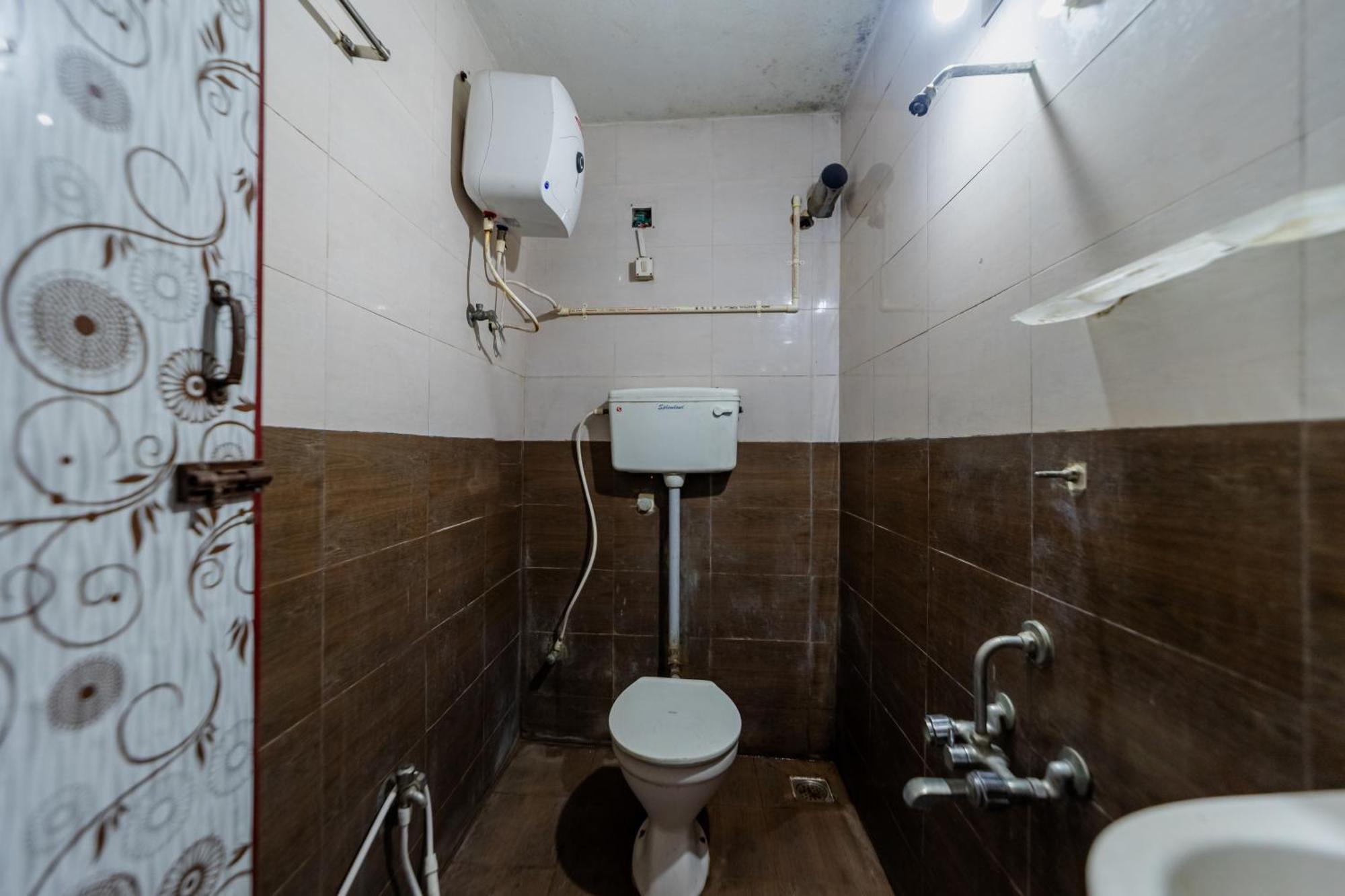Vasavi Residenzcy Hotel Puducherry Eksteriør billede