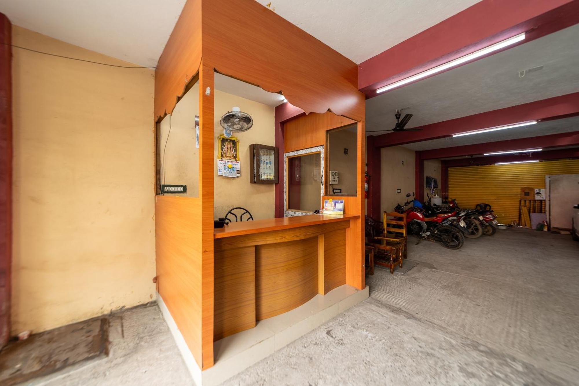 Vasavi Residenzcy Hotel Puducherry Eksteriør billede