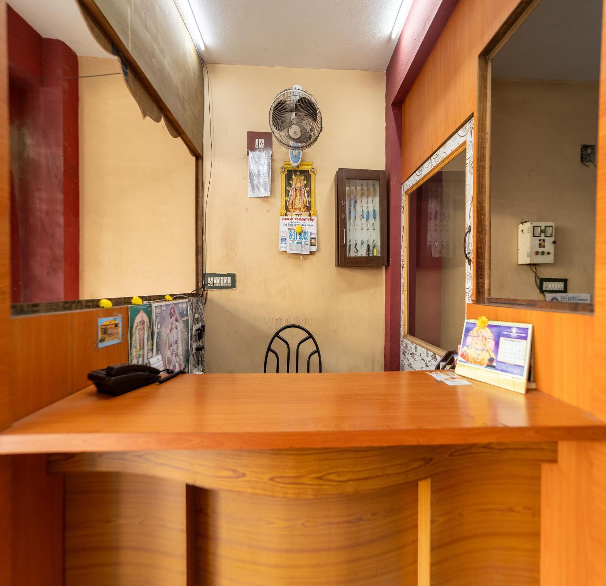 Vasavi Residenzcy Hotel Puducherry Eksteriør billede
